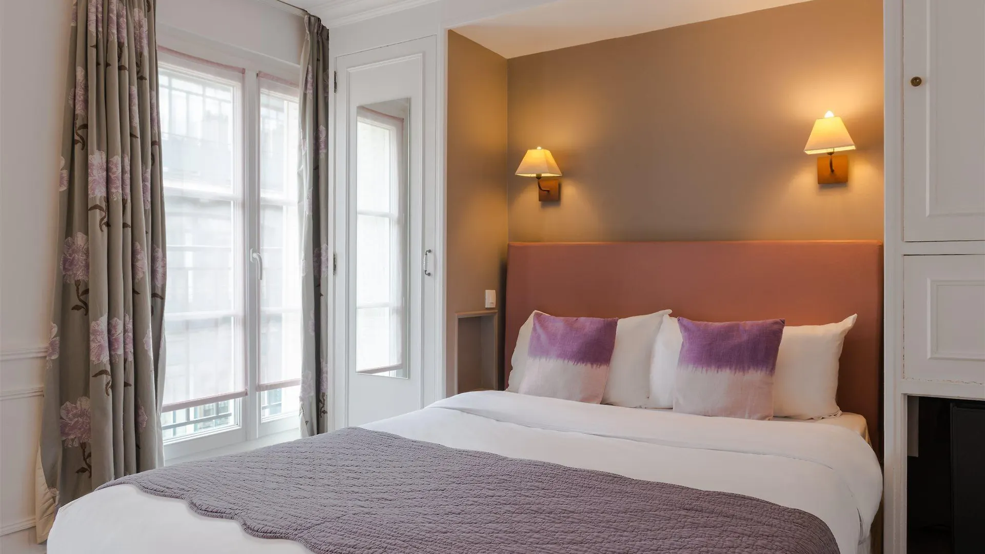 Gaillon Opera Hotel